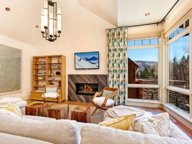The Ultimate Accommodation Exceptional Interior Posh !